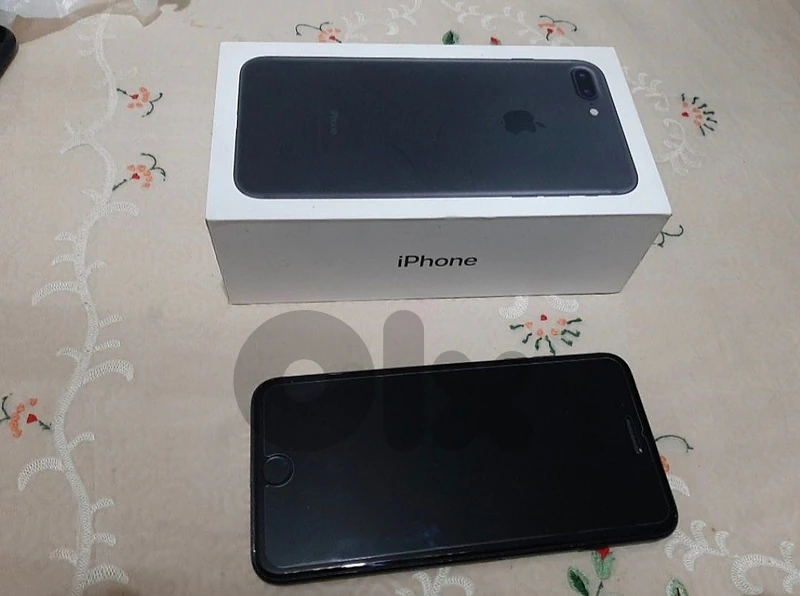 للبيع mobil iphone 7 plus 128gb مش مفكوك كل شي شغال فيه