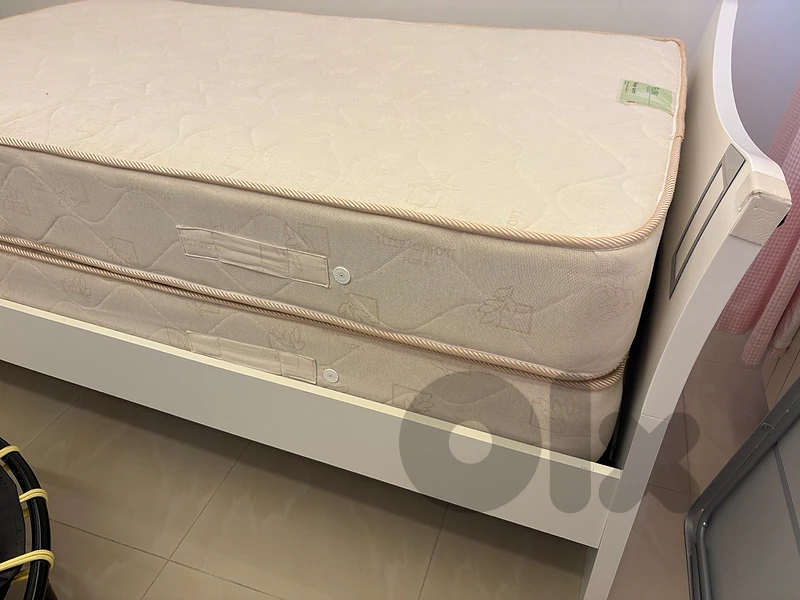 2 sleep comfort mattresses with bed