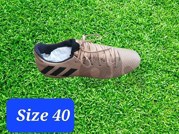 shoes football original size 38 or 46