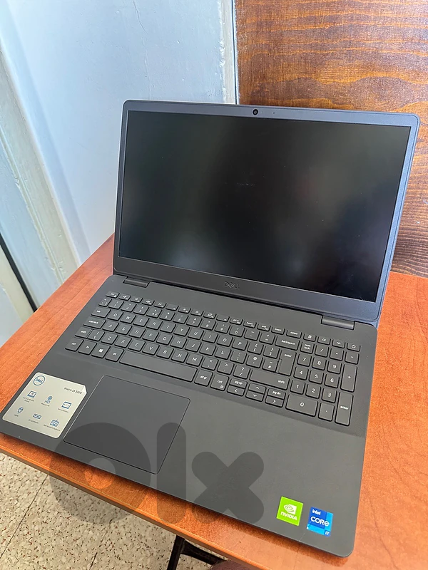 DELL VOSTRO 15 3000/Intel Core i7-1165G7/16GB RAM DELL VOSTRO 15 3000/Intel Core i7-1165G7/16GB RAM