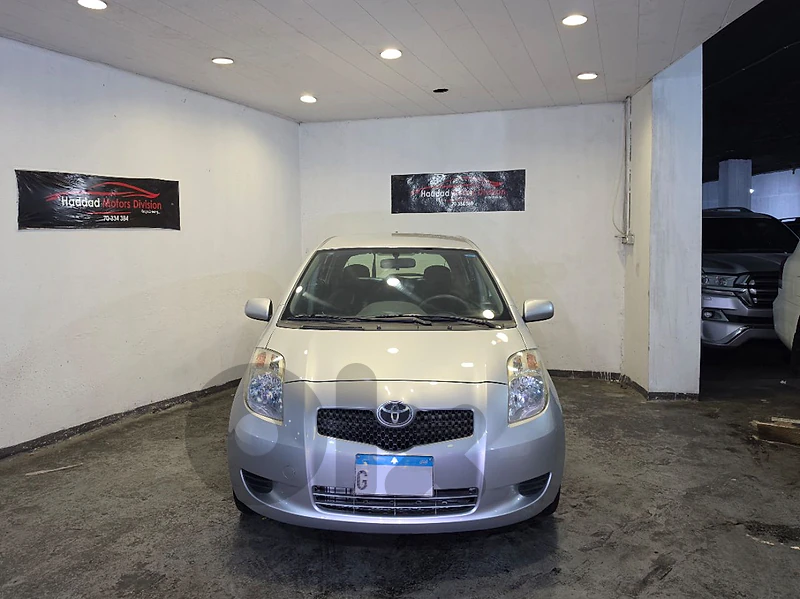 2009 Toyota Yaris MANUAL Company Source BUMC 1 Owner Like New!