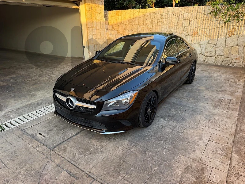 Mercedes-Benz CLA250  4matic cleancarfax 2018! black full options!