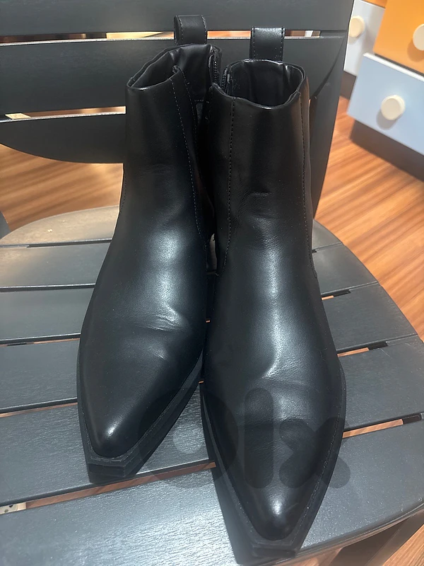 LIMITED EDITION COWBOY BOOTS FROM ZARA