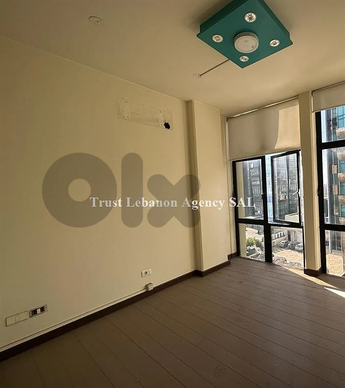 Office for rent in Horch Tabetمكتب للايجار في حرج تابت