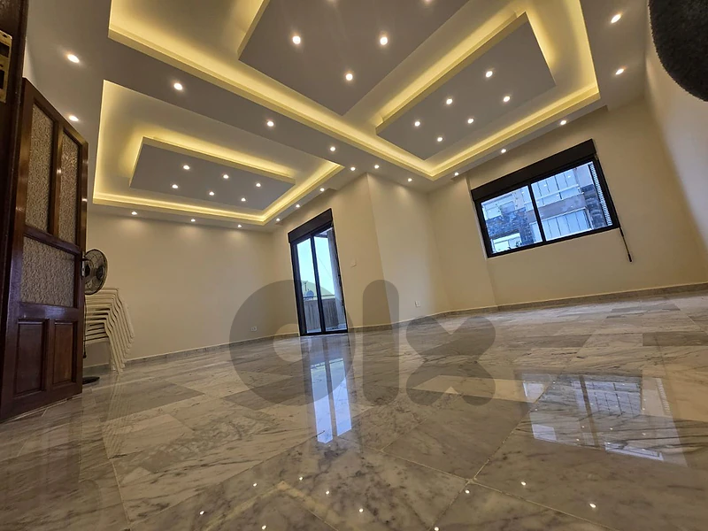 zouk mosbeh 155m 3 bed 3wc open view Floor 3 for 500$