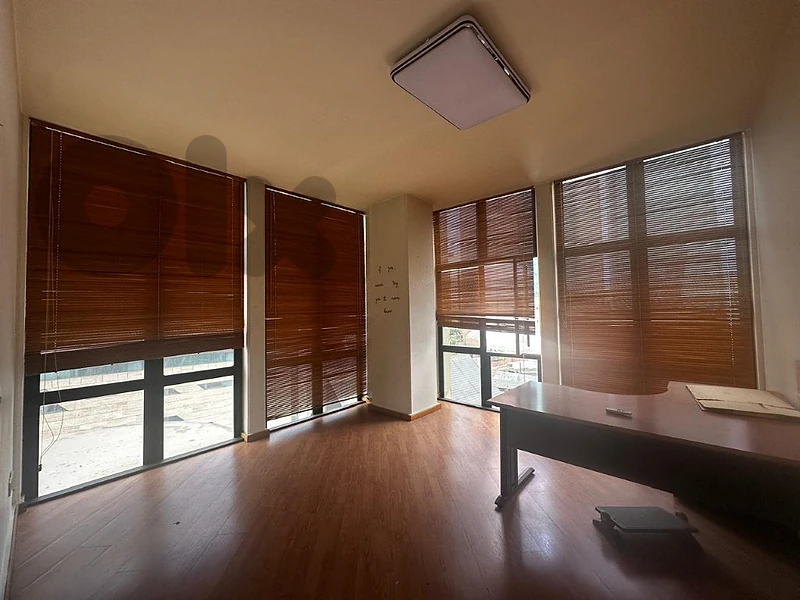 Office for rent in Horch Tabet مكتب للايجار في حرج تابت