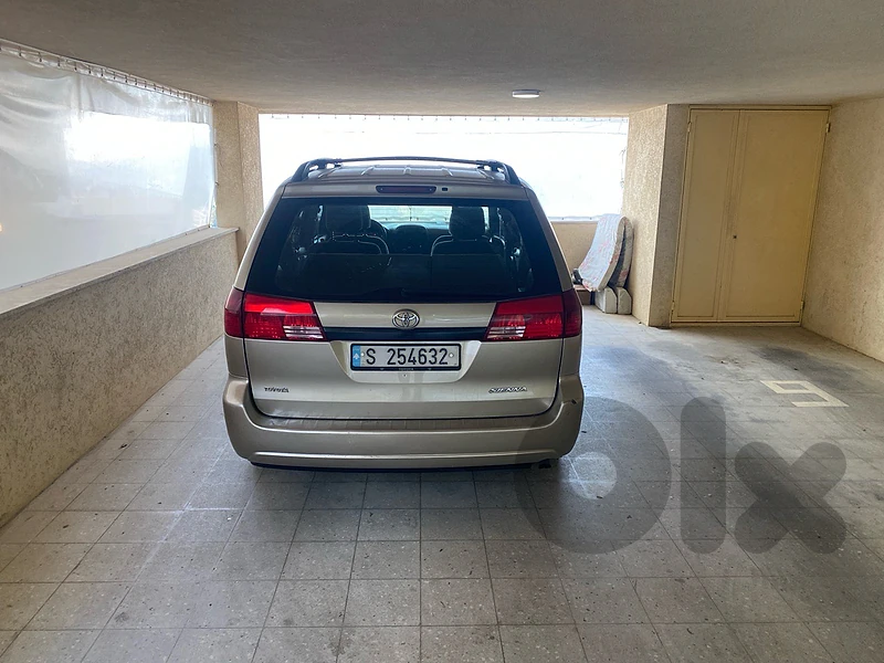 Toyota Sienna 2004