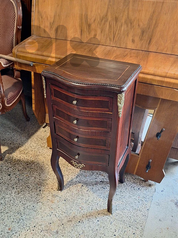 antique hight drawers table