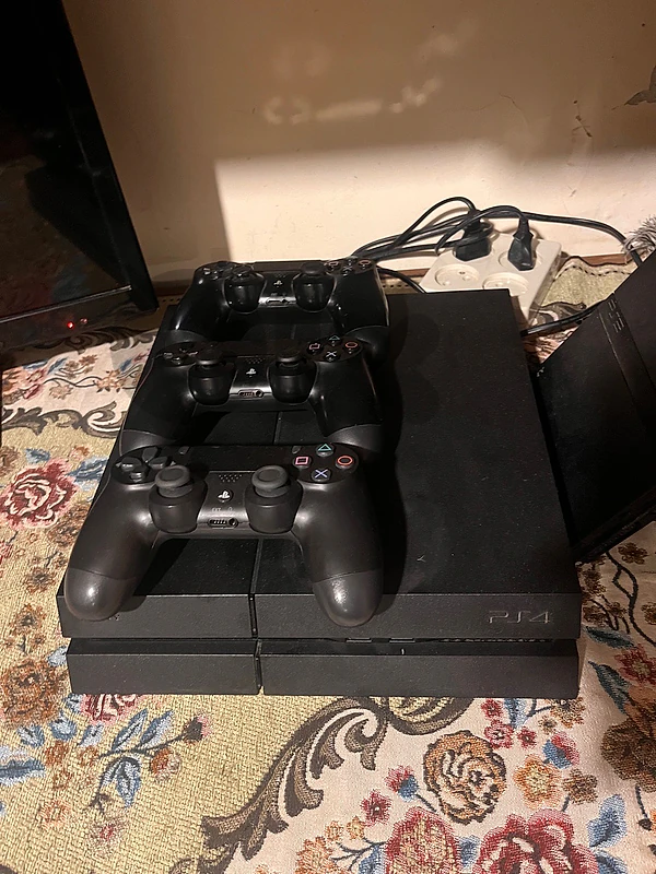 ps4 1T exellent condition