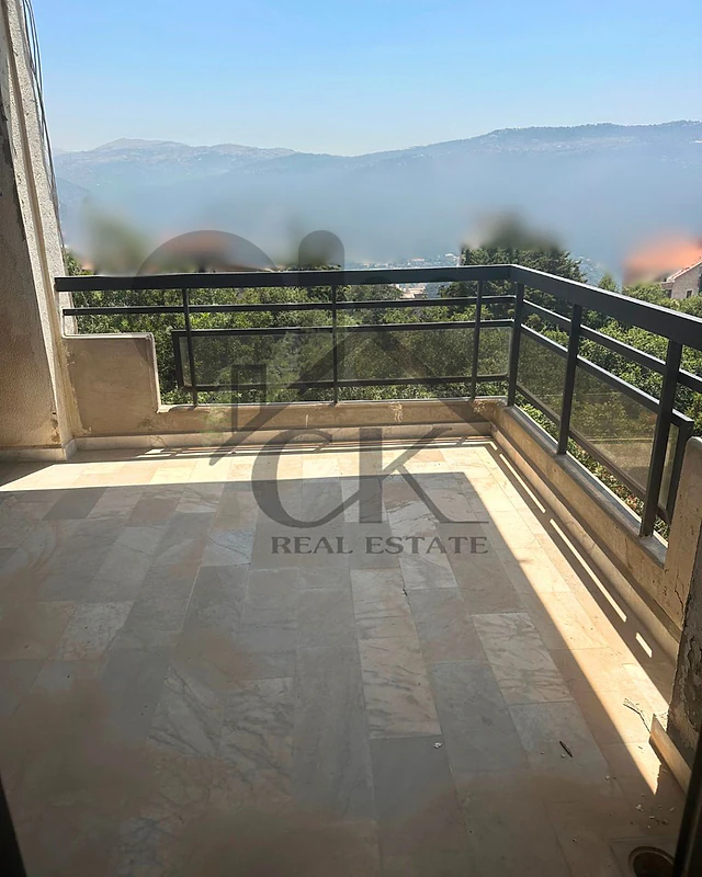 apartment for sale in ballouneh شقة للبيع في بلونة