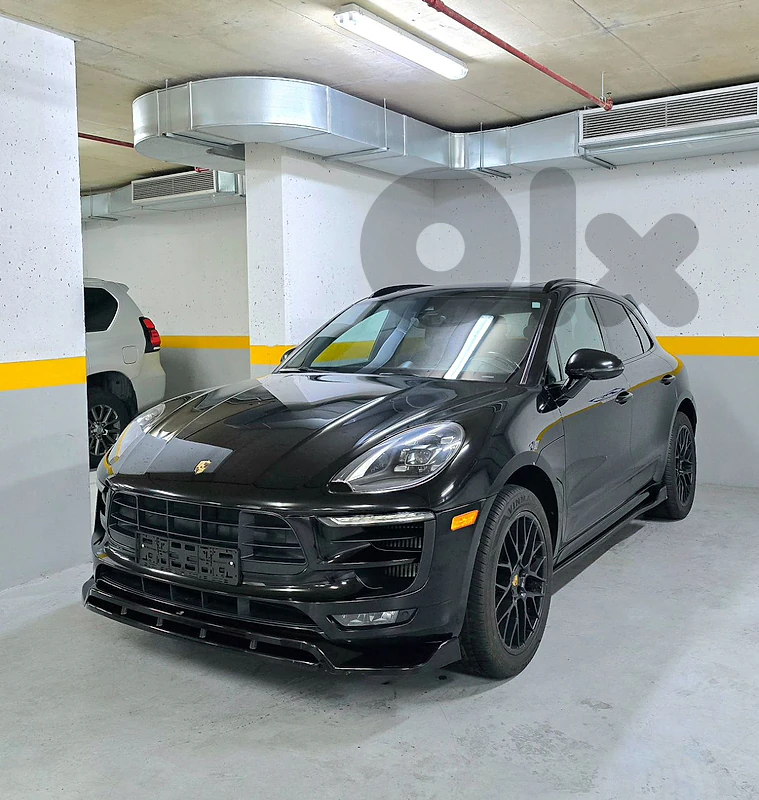 Porsche Macan 2017 gts clean carfax Low mileage