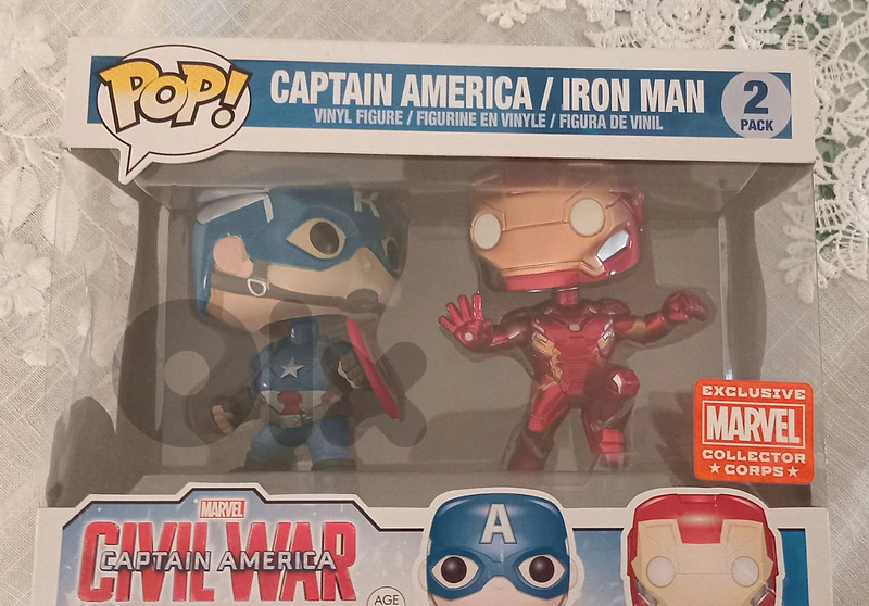 captain America/Iron man funko pop captain America/Iron man funko pop