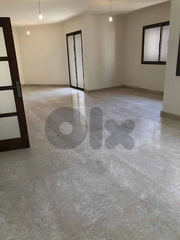 SPACIOUS APARTMENT IN HAMRA PRIME (220SQ) 3 BEDROOMS , (HAMR-100)