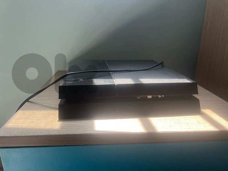 ps4 fat barely used