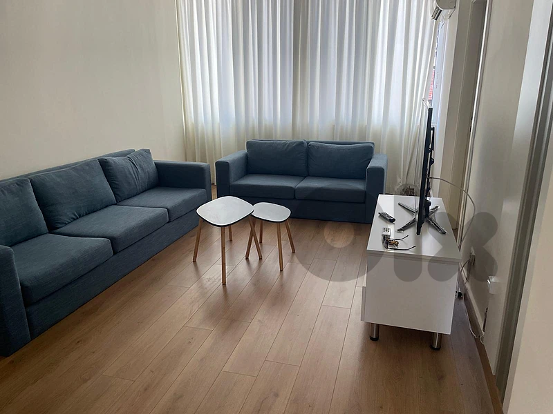 FURNISHED IN HAMRA / WALKING DISTANCE FROM AUB (120SQ) , (HAMR-178)