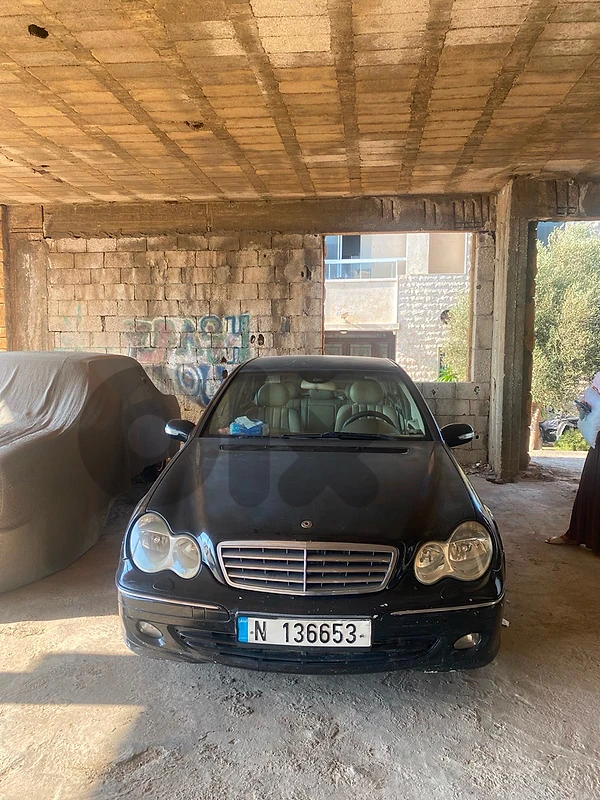 Mercedes-Benz C-Class 2005 c180