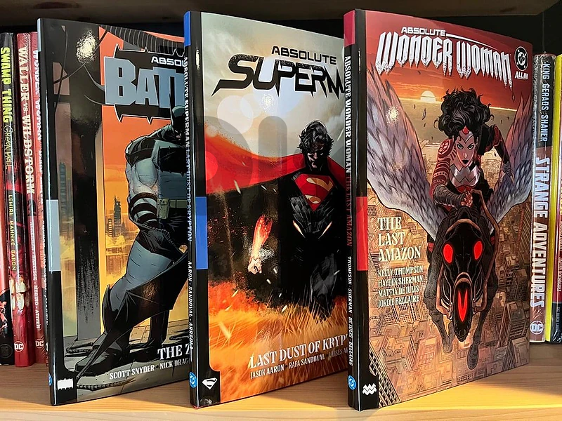 DC Absolute Comics