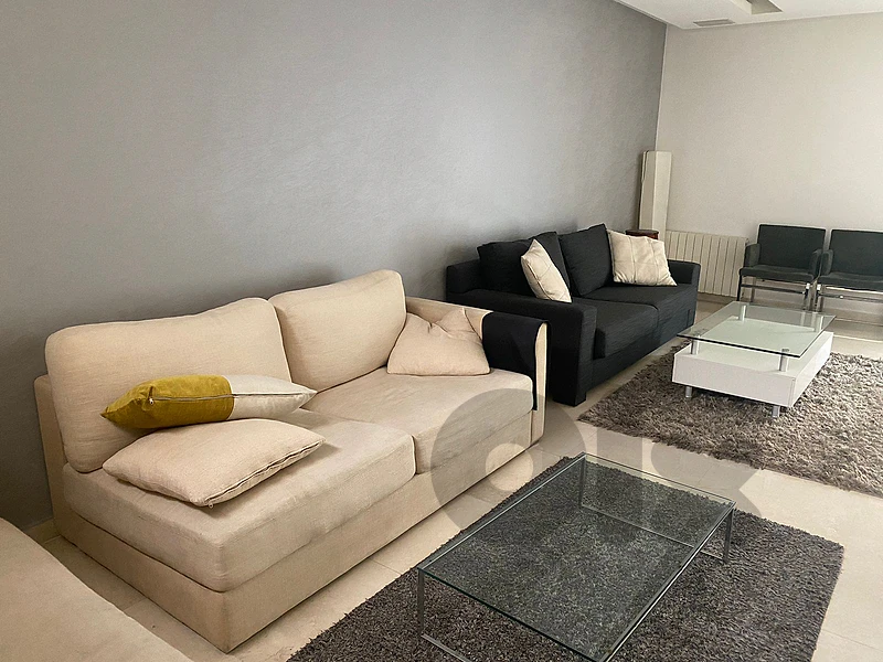 FULLY FURNISHED IN AIN EL MRAISSEH PRIME (220SQ) 3 BEDROOMS , (JNR-268
