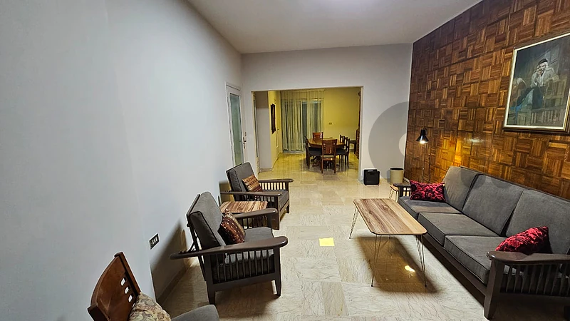 RC26-5320 Apartment for Rent – Sanayeh | Beirut