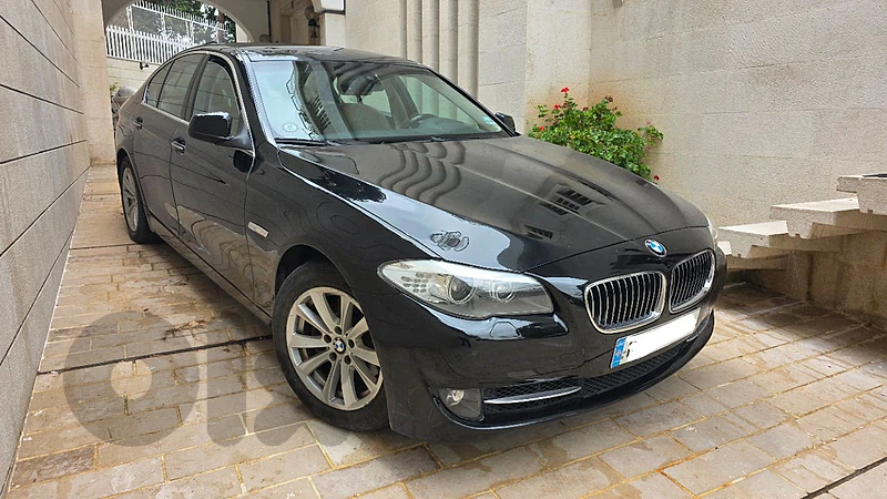 BMW 5-Series 2011