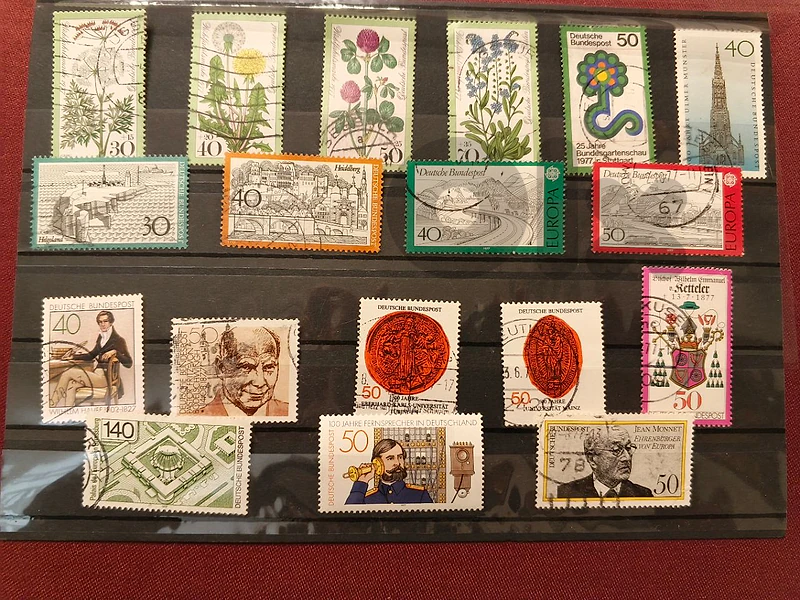 🇩🇪 Germany (BRD) – Complete 1977 Stamp Year مجموعة طوابع كاملة