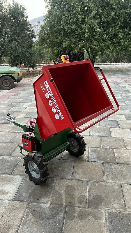 siK Kiriakakis Wood Chipper / مفرمة حطب وأغصان (قابل للتفاوض)