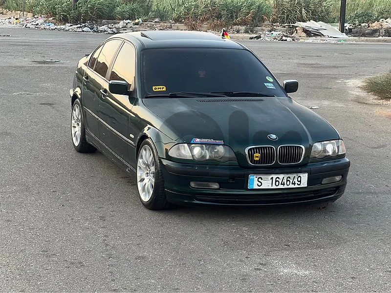 BMW 323  	1999