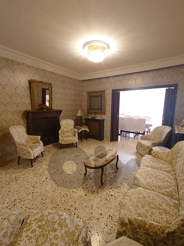 Apartment for sale in Achrafieh شقة للبيع في الاشرفية