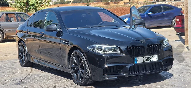 BMW 5-Series 2011 523