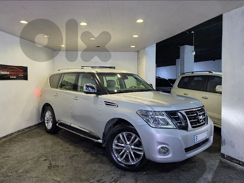 2010 Nissan Patrol LE Platinum V8 400HP Fully Loaded 1 Owner Like New!