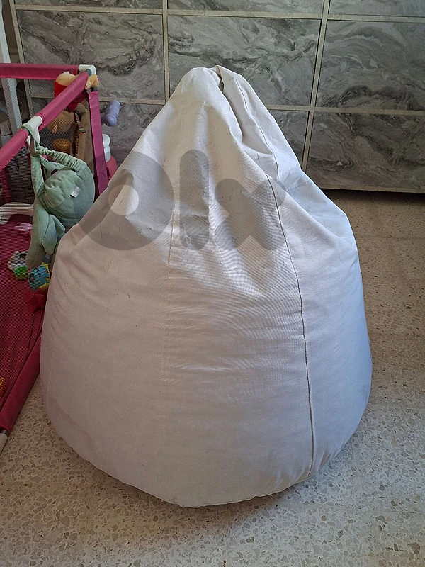 3 puff chairs 2 grey 1 white