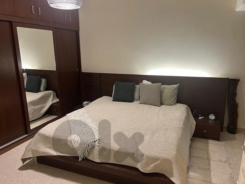 Full bedroom