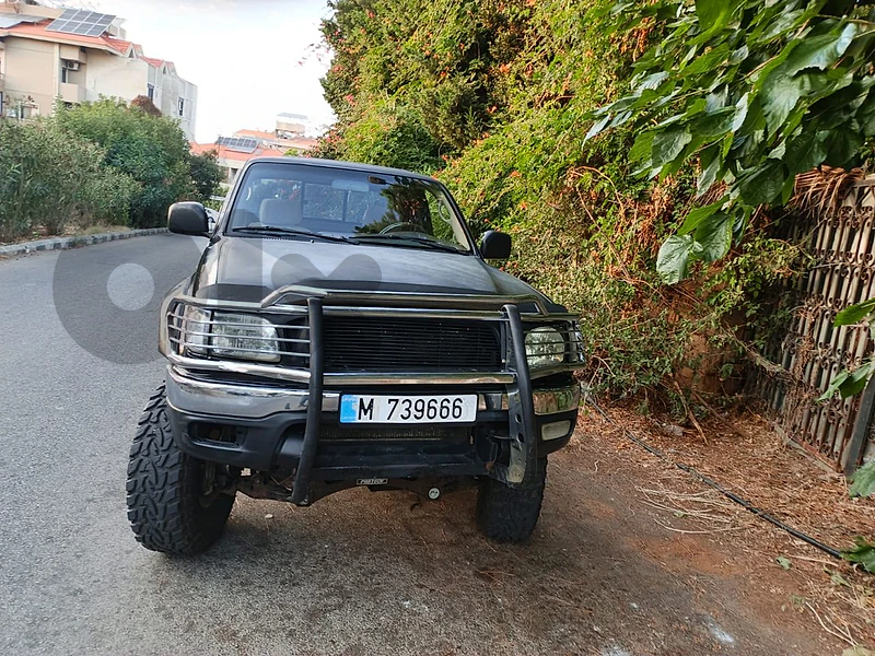 Toyota Tacoma 2003 ..