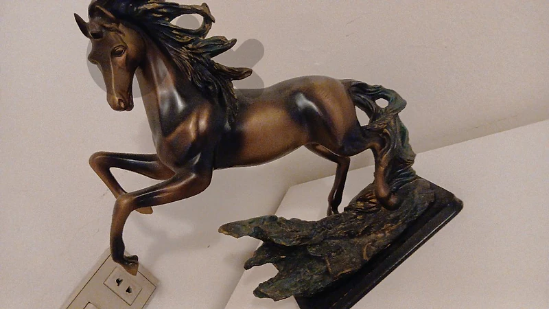 wood horse