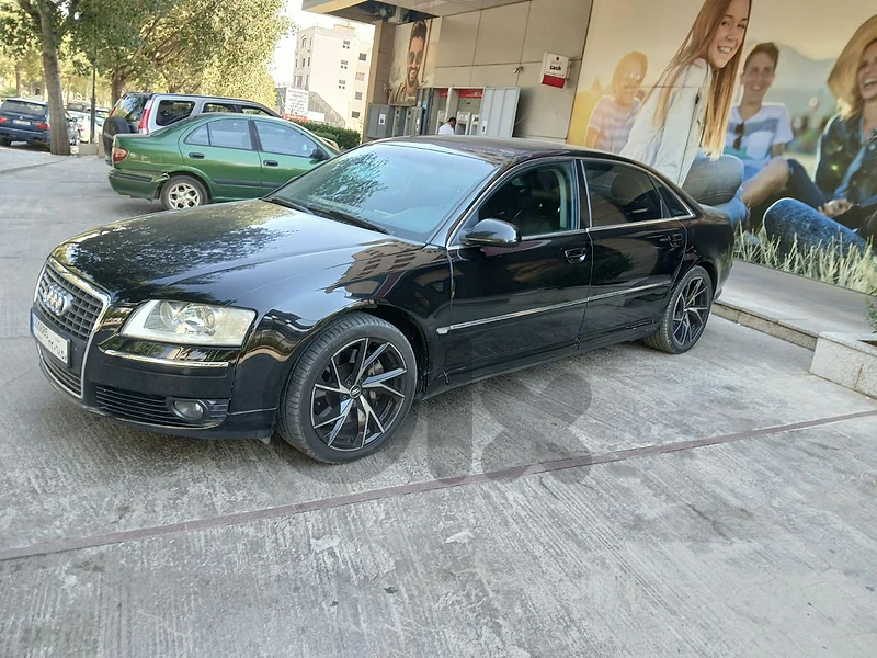Audi A8 2004