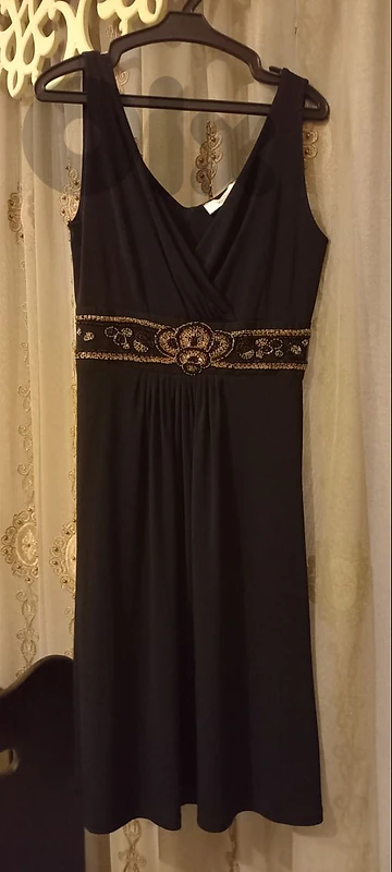 4 dresses 100$