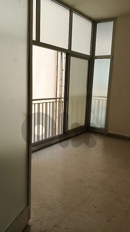Apartment for Rent in Gemmayzeh شقة للإيجار في منطقة الجميزة