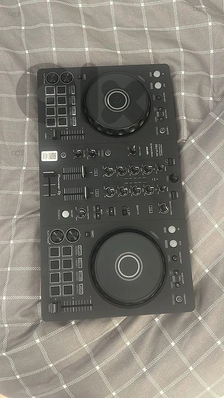 DJ SET