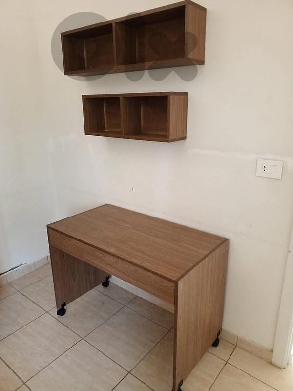 bureau mobile + casiers