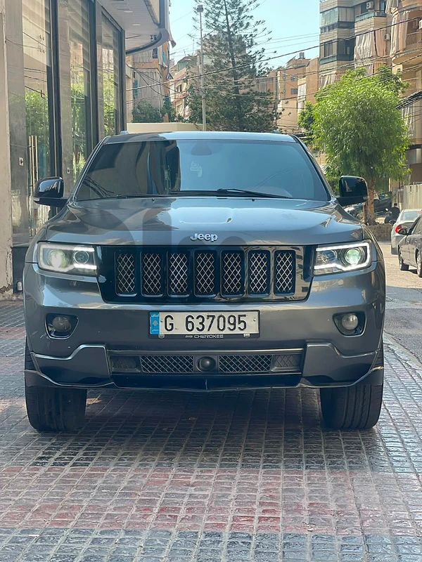 Jeep Cherokee 2012 v8