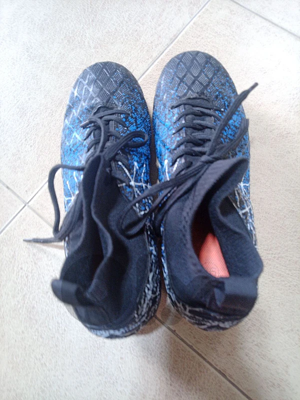 football shous 36