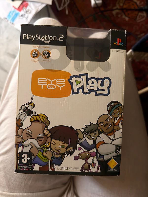 EYE TOY PS2 - WEBCAM AND ORIGINAL GAME - ORIGINAL BOX 15 $