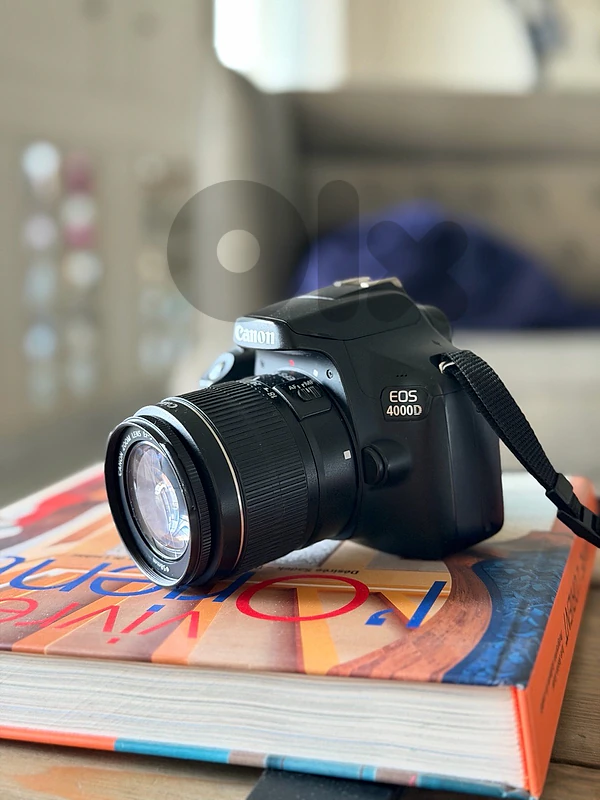 Canon EOS 4000D