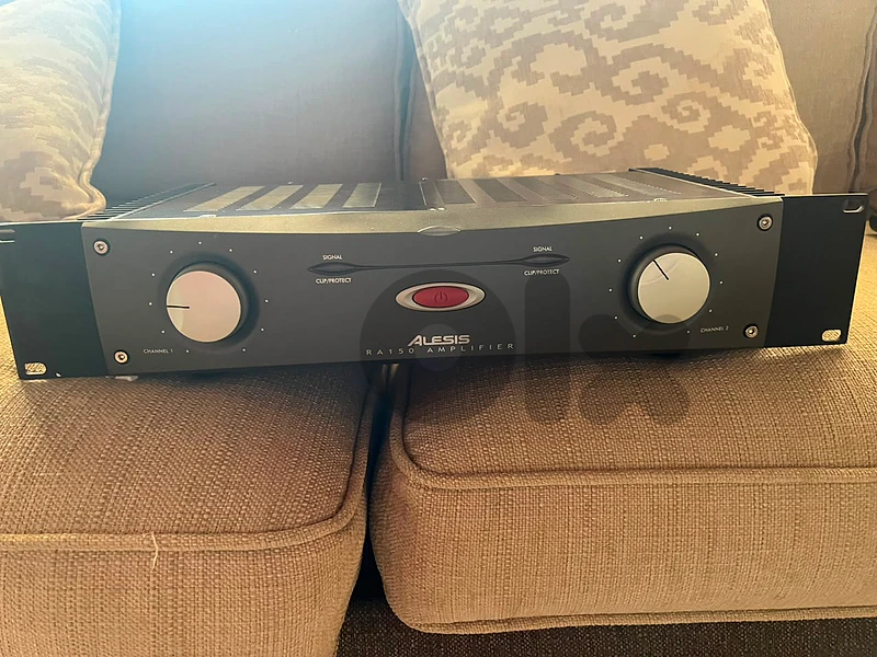 Alesis RA150 Amplifier