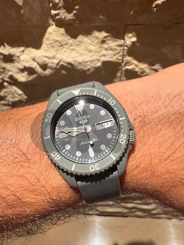 Seiko 5 Day/Date
