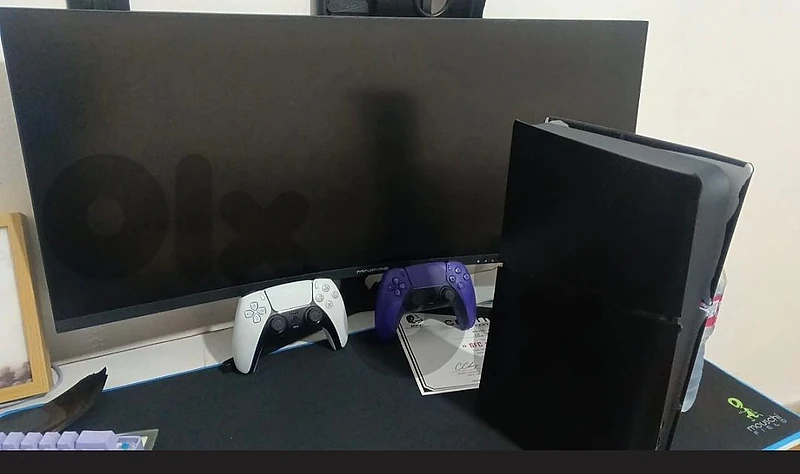 PS5 with gift  76 399 792