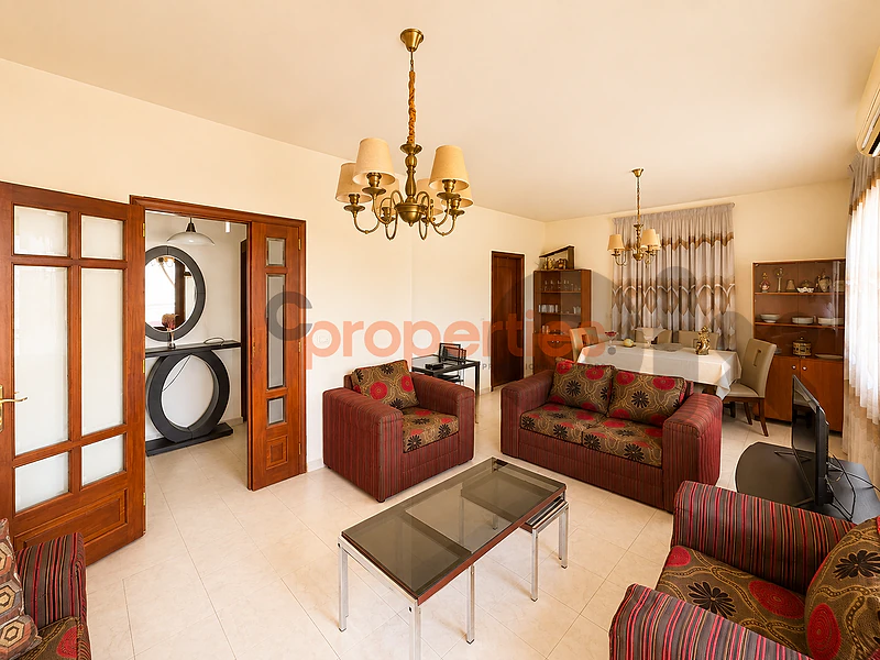Apartment For Rent in Hazmieh شقة للإيجار في الحازمية CPCH69