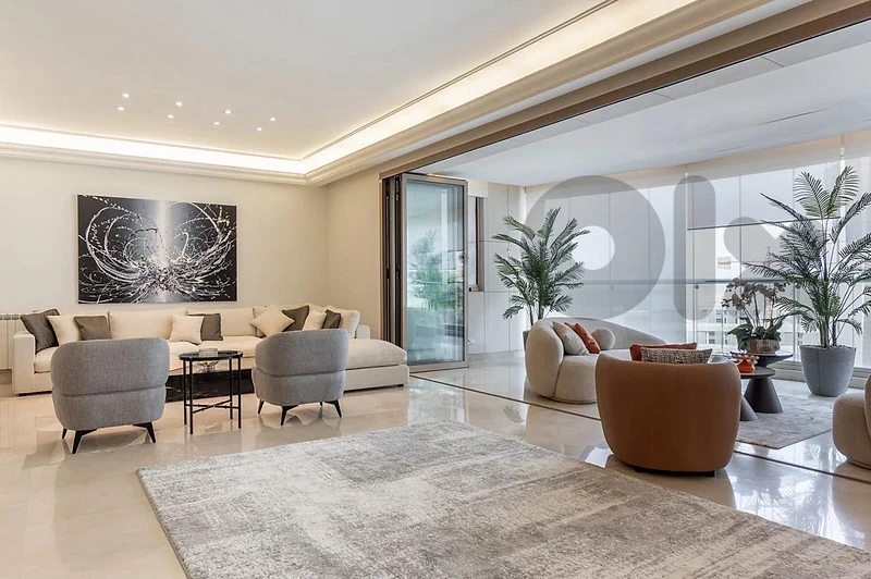 450sqm Apartment for sale in Manara