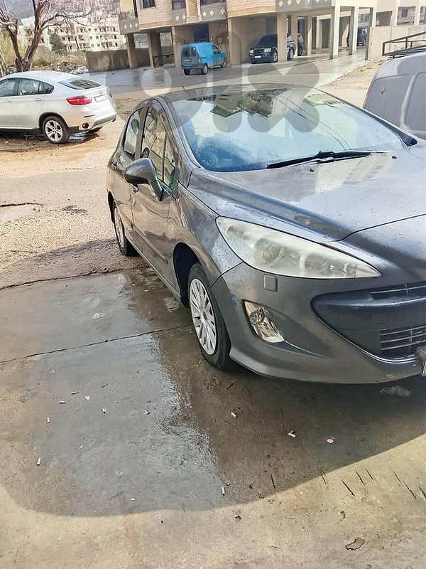 Peugeot 308	2010