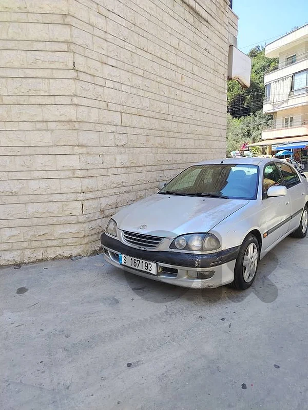 Toyota avensis 1999
